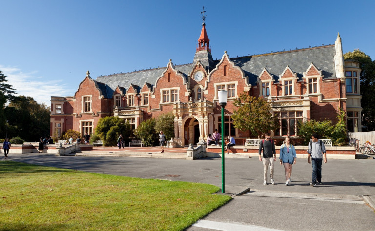 Lincoln University Ivey Hall with students